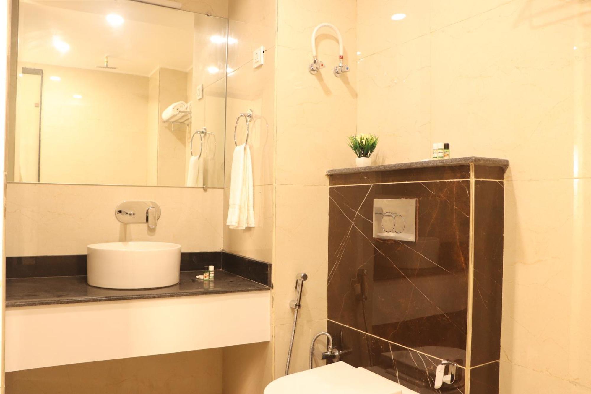 Hotel Green One Earth Rishīkesh Kamer foto