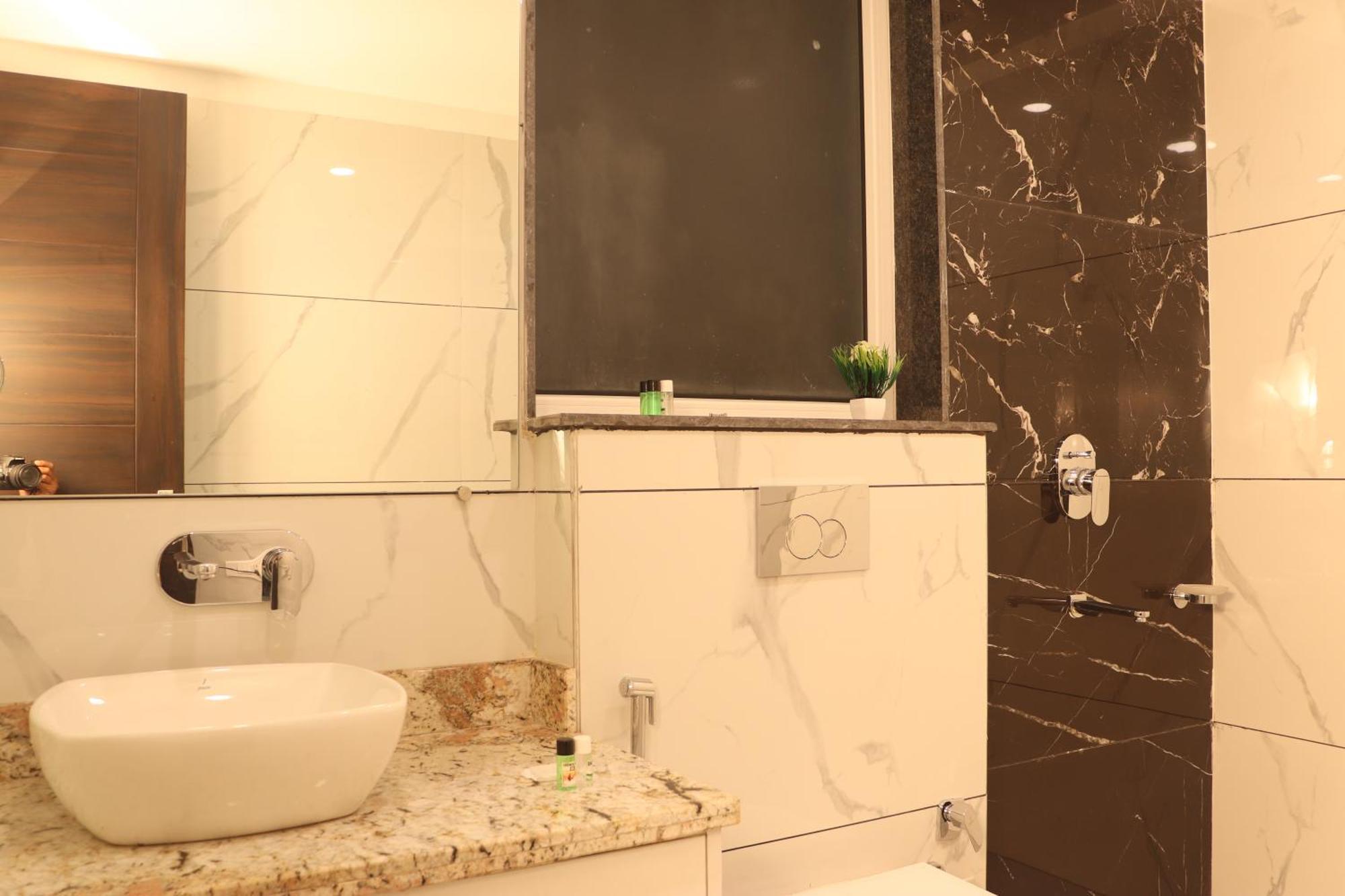 Hotel Green One Earth Rishīkesh Kamer foto